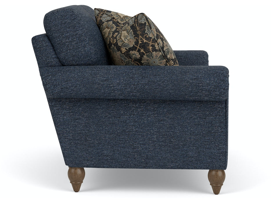 Moxy Loveseat