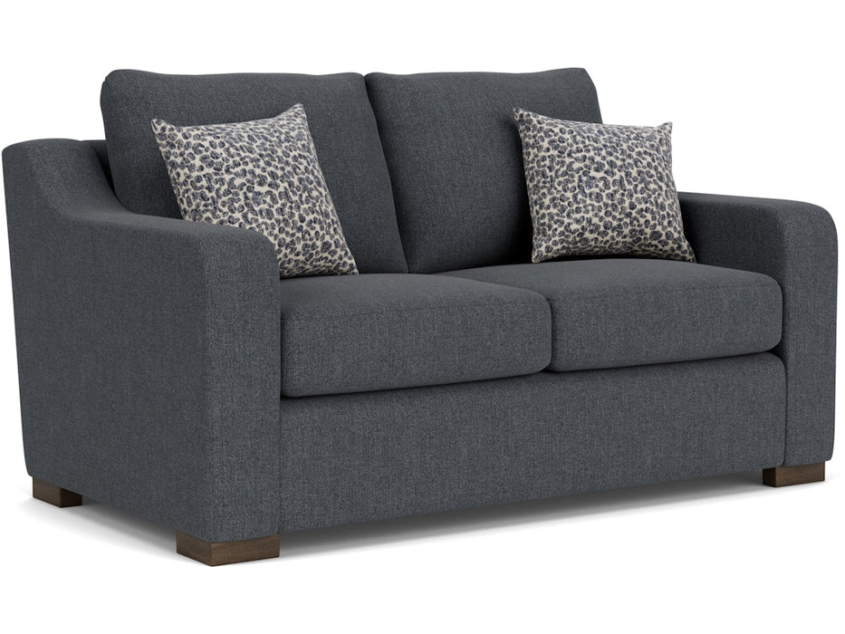 Quinn Loveseat